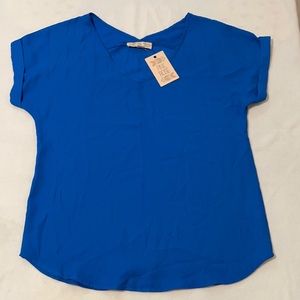 NWT Pink Rose Blue Blouse